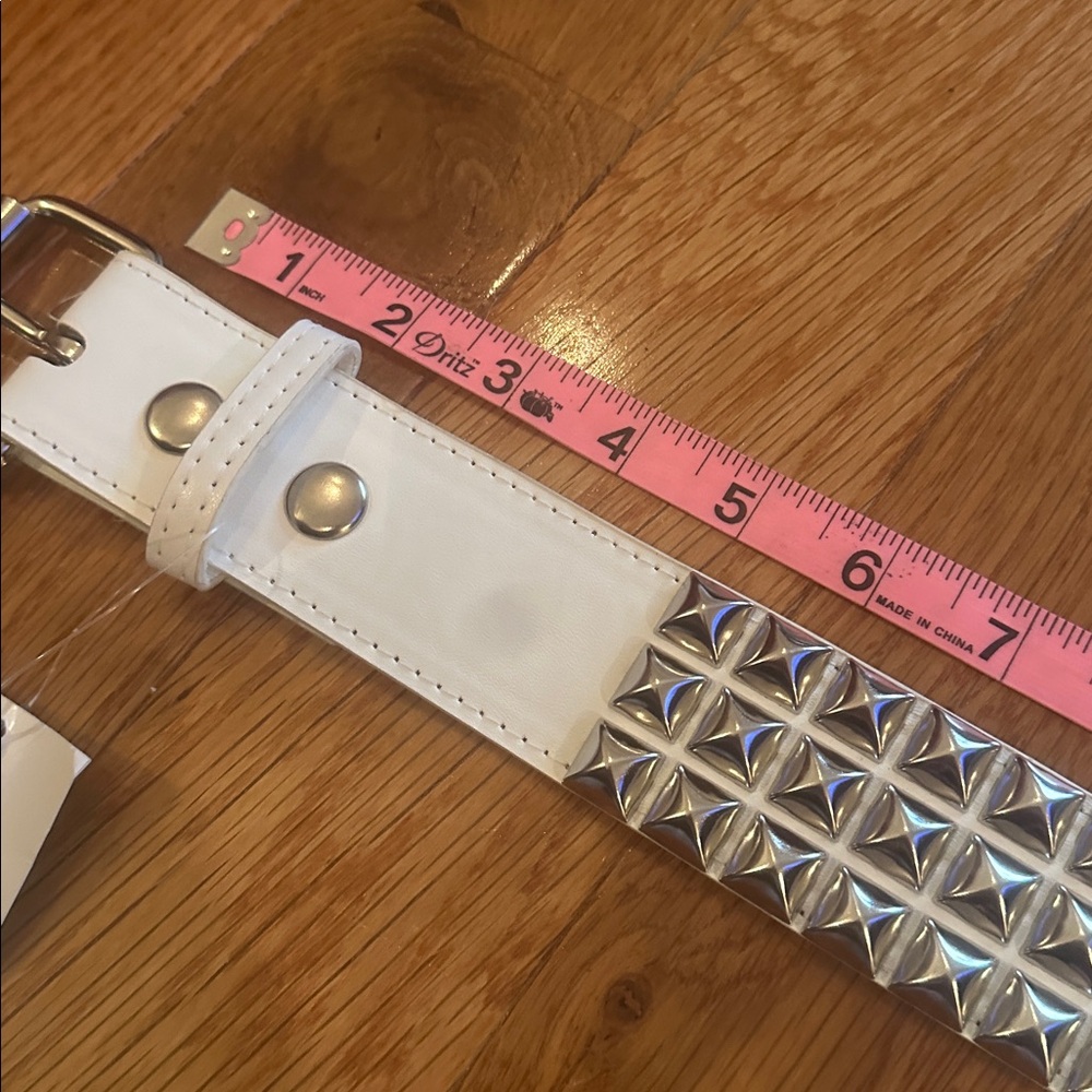Nwt vegan leather stud belt - Picture 5 of 6